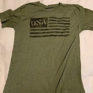 Green men’s USA flag shirt